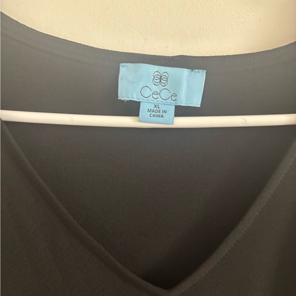 CeCe Blouse Womens Sz XL Mixed Media V-Neck Black With Polka Dot Sleeves Office - Picture 6 of 6